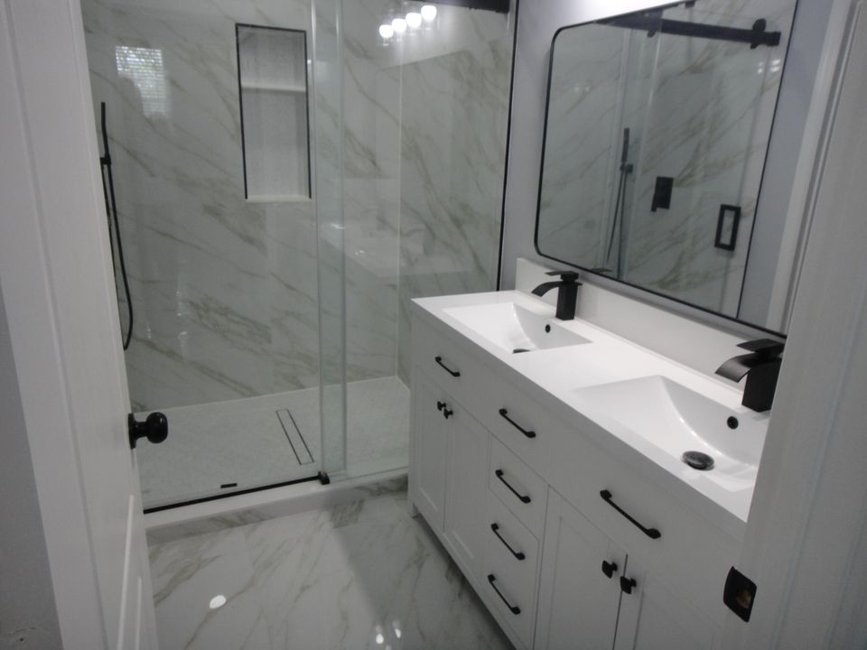 出租: $3,000 (4 贝兹, 2 浴室, 1826 平方英尺)