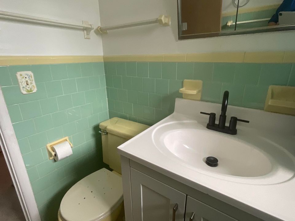 En Venta: $423,000 (2 camas, 1 baños, 999 Pies cuadrados)