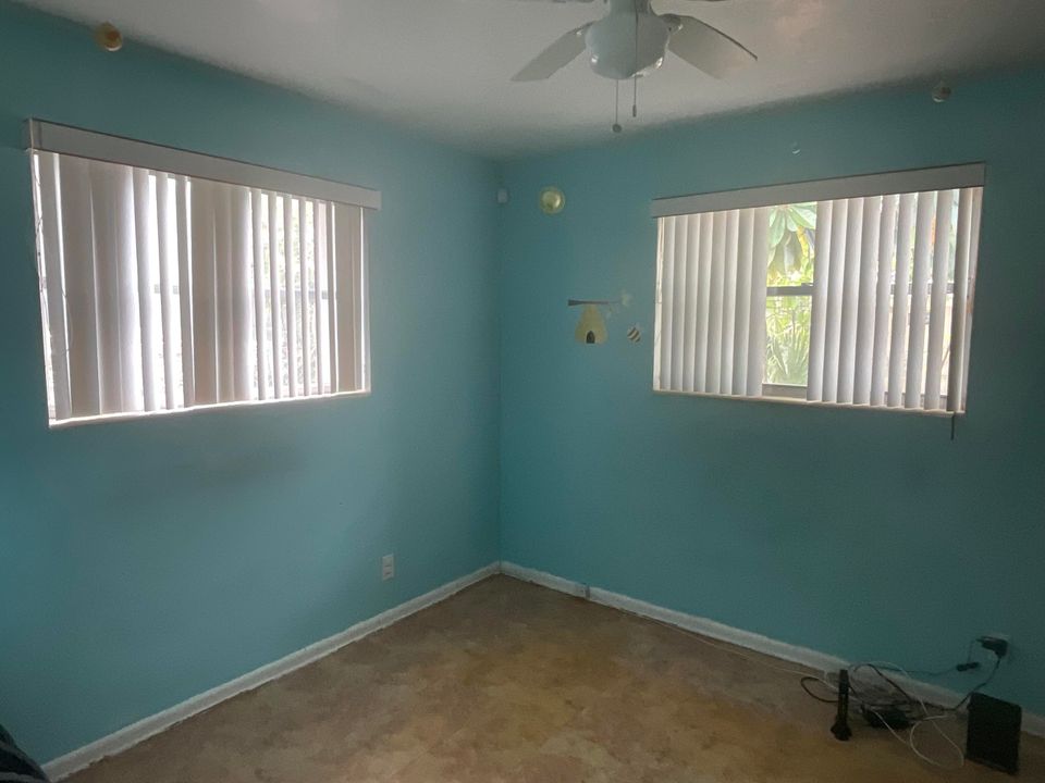 En Venta: $423,000 (2 camas, 1 baños, 999 Pies cuadrados)