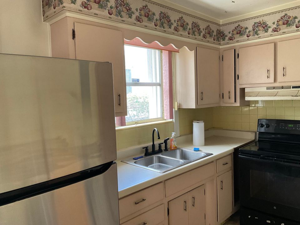 En Venta: $423,000 (2 camas, 1 baños, 999 Pies cuadrados)