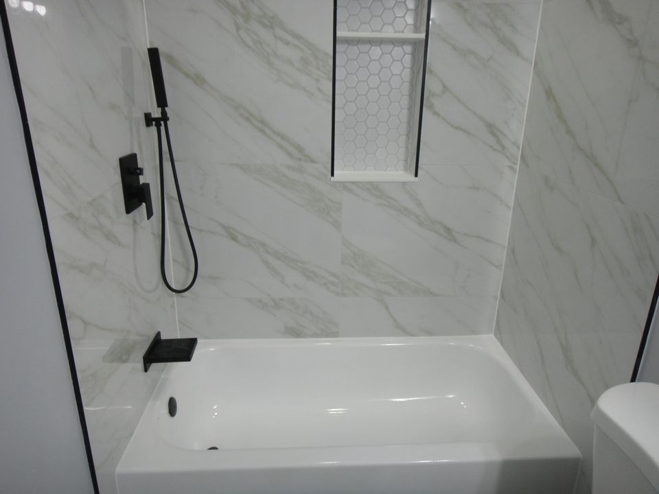 出租: $3,000 (4 贝兹, 2 浴室, 1826 平方英尺)