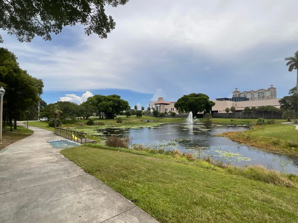 En Venta: $423,000 (2 camas, 1 baños, 999 Pies cuadrados)