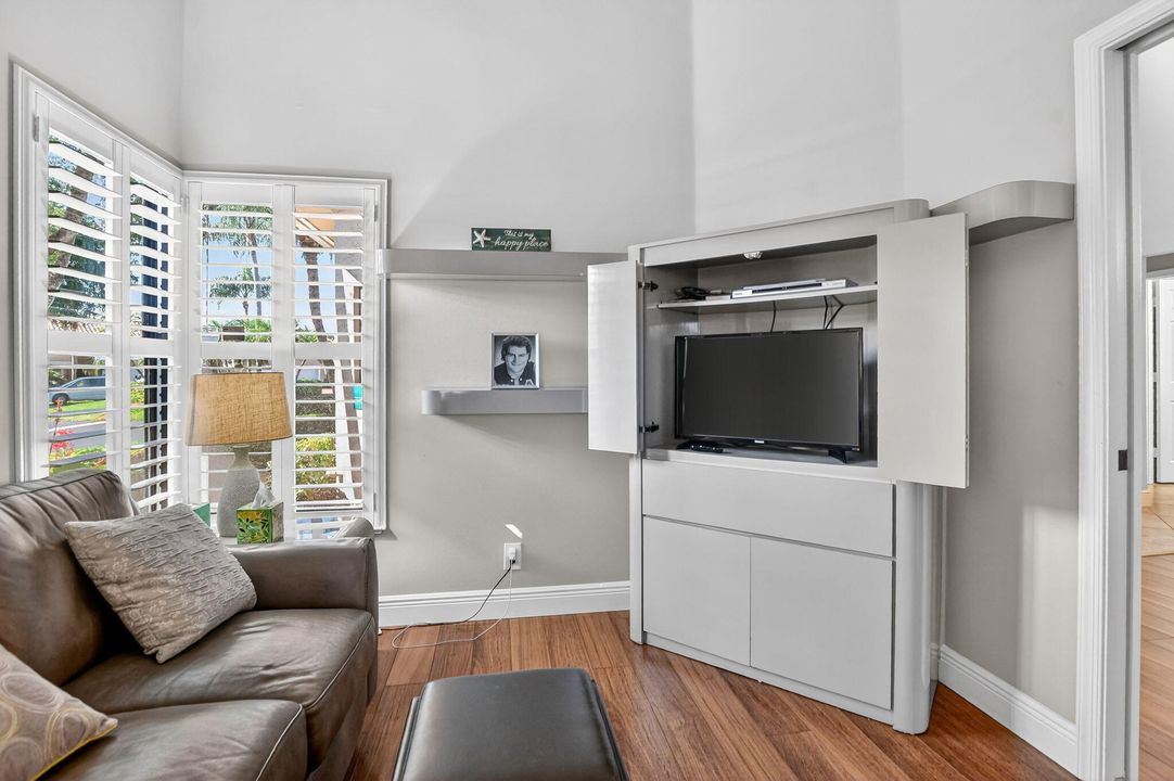 En Venta: $489,000 (2 camas, 2 baños, 1604 Pies cuadrados)