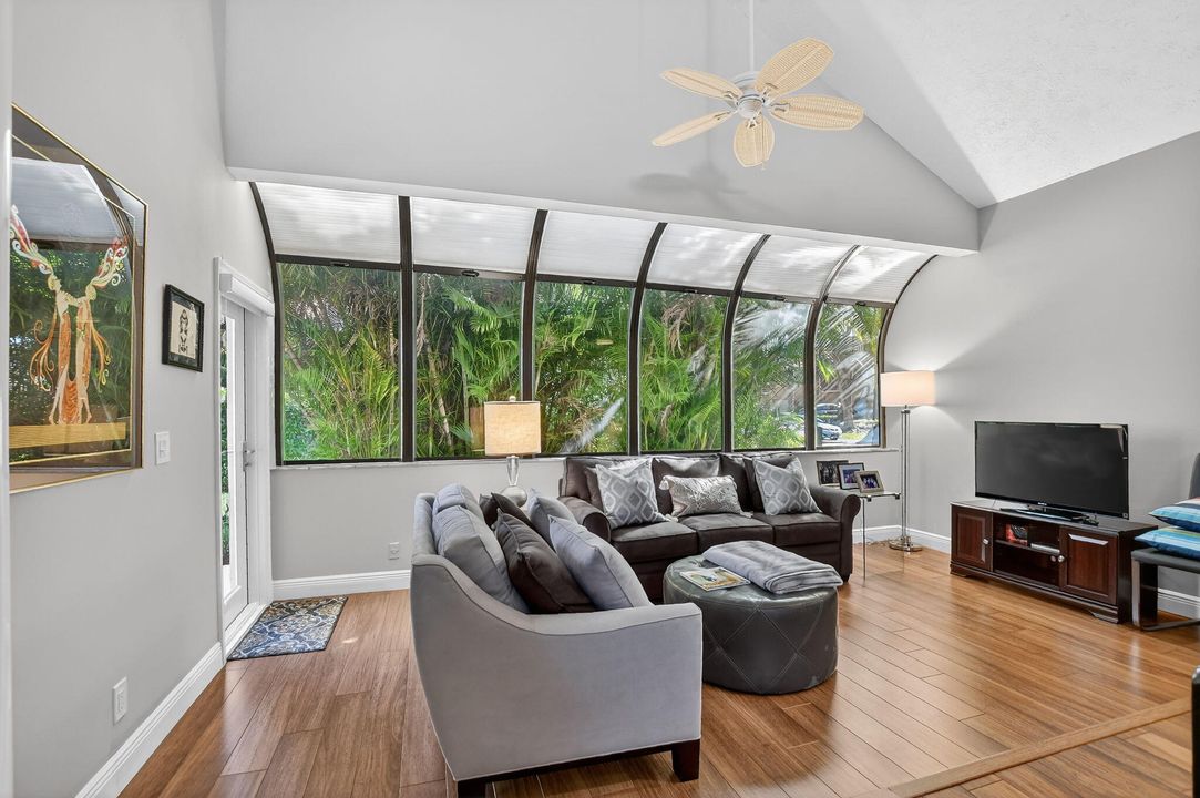 En Venta: $489,000 (2 camas, 2 baños, 1604 Pies cuadrados)