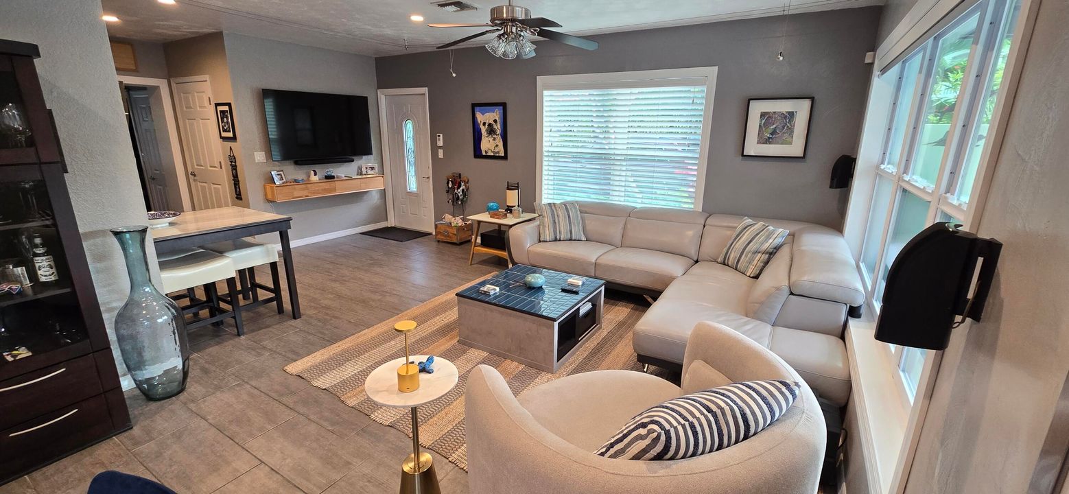 En Venta: $734,000 (3 camas, 2 baños, 1188 Pies cuadrados)