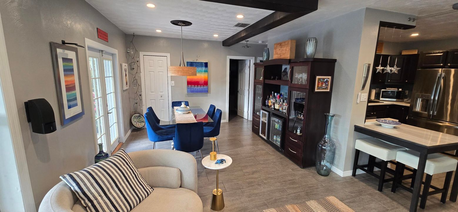 En Venta: $734,000 (3 camas, 2 baños, 1188 Pies cuadrados)