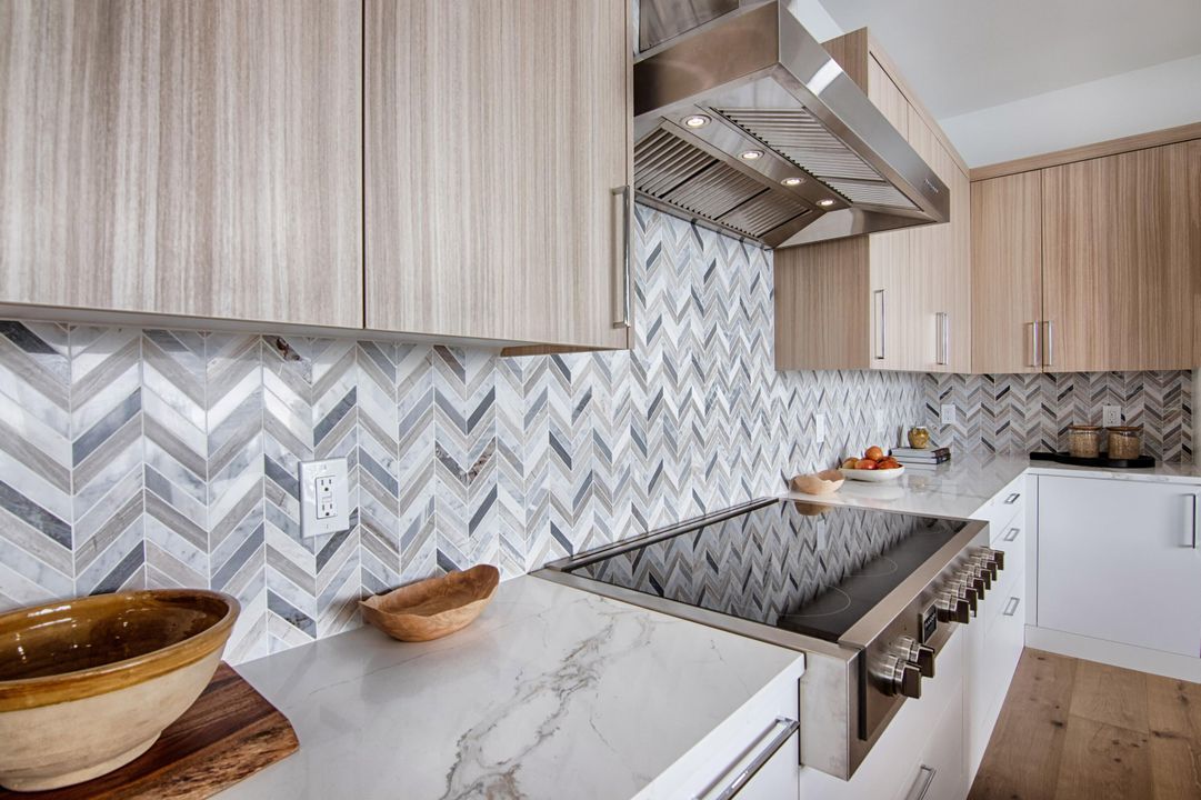 En Venta: $2,850,000 (3 camas, 3 baños, 2411 Pies cuadrados)