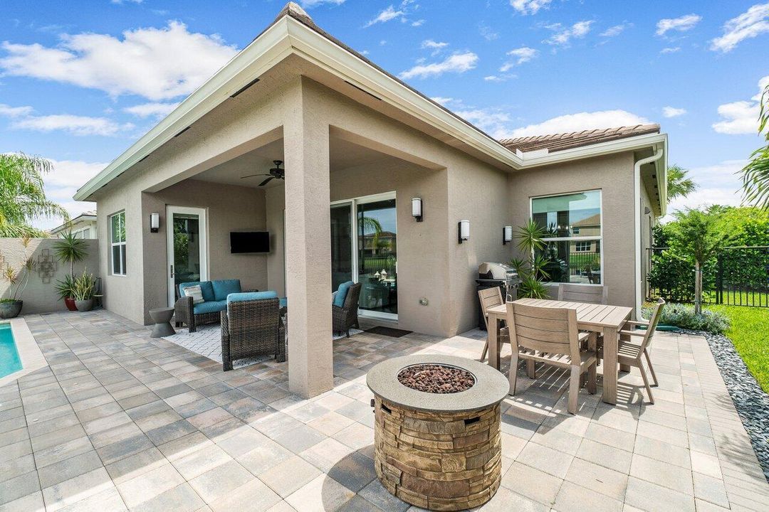 На продажу: $1,265,500 (3 спален, 3 ванн, 2157 Квадратных фут)