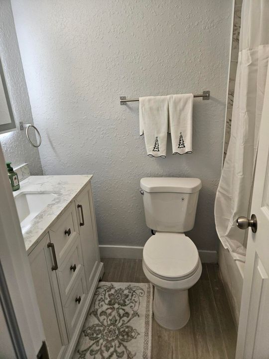 For Rent: $3,500 (3 beds, 2 baths, 1315 Square Feet)