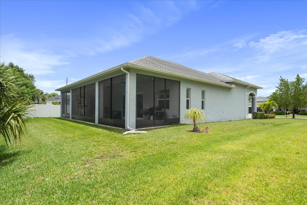 待售: $559,999 (3 贝兹, 2 浴室, 2253 平方英尺)