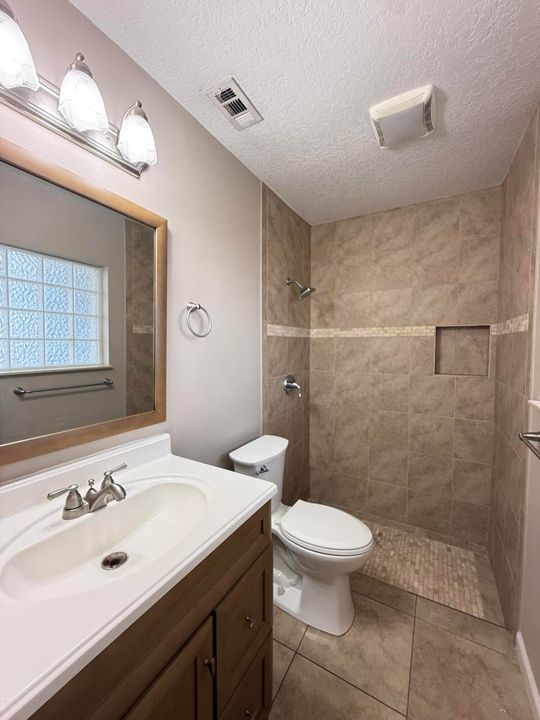 出租: $2,450 (3 贝兹, 2 浴室, 1513 平方英尺)