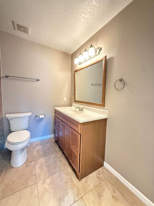 出租: $2,450 (3 贝兹, 2 浴室, 1513 平方英尺)