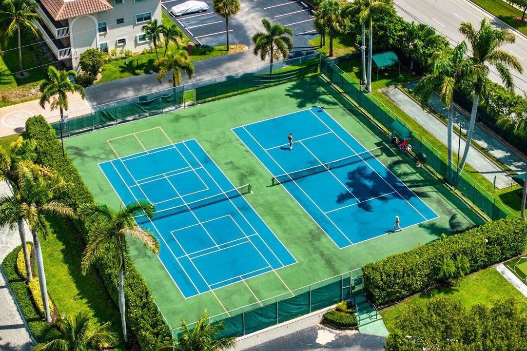 出租: $2,500 (2 贝兹, 2 浴室, 1130 平方英尺)