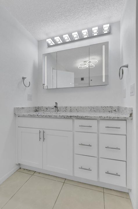 待售: $399,900 (3 贝兹, 2 浴室, 1702 平方英尺)