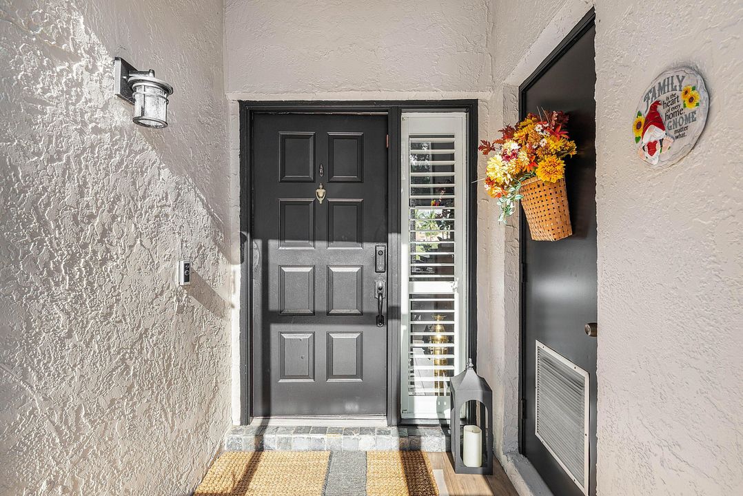 For Sale: $199,000 (2 beds, 2 baths, 1268 Square Feet)