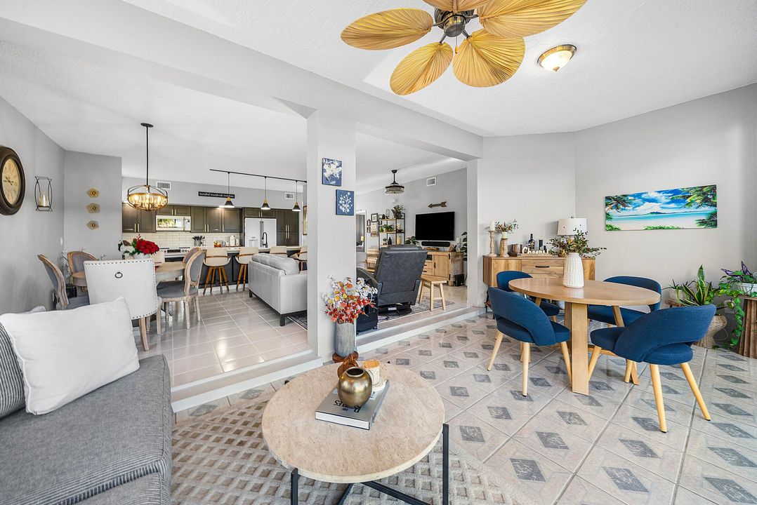 For Sale: $199,000 (2 beds, 2 baths, 1268 Square Feet)