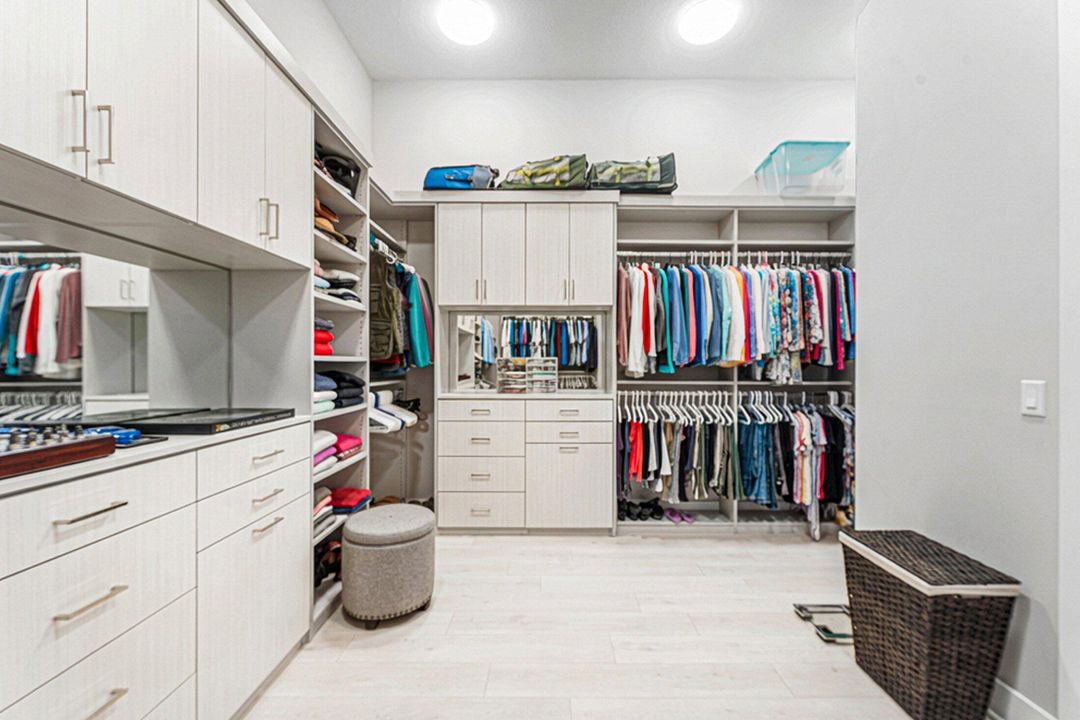 待售: $2,650,000 (3 贝兹, 3 浴室, 2984 平方英尺)