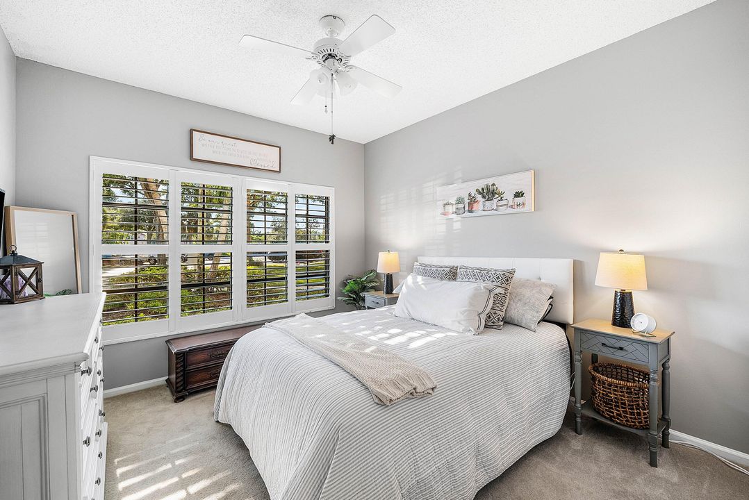 For Sale: $199,000 (2 beds, 2 baths, 1268 Square Feet)