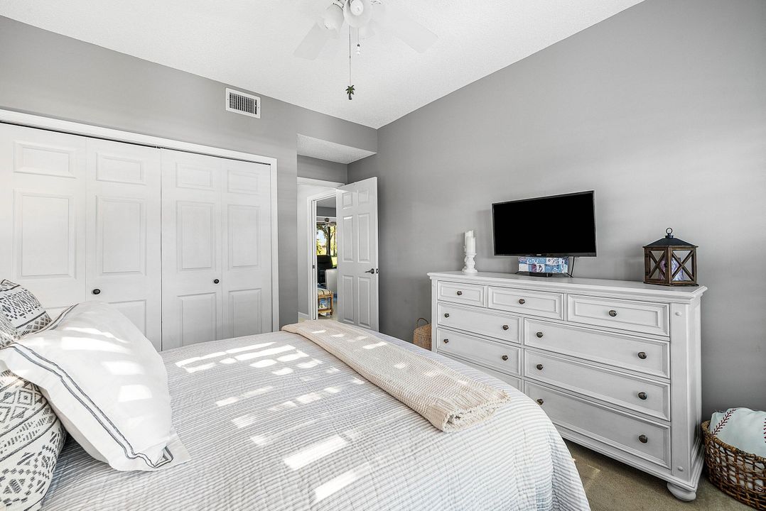 For Sale: $199,000 (2 beds, 2 baths, 1268 Square Feet)