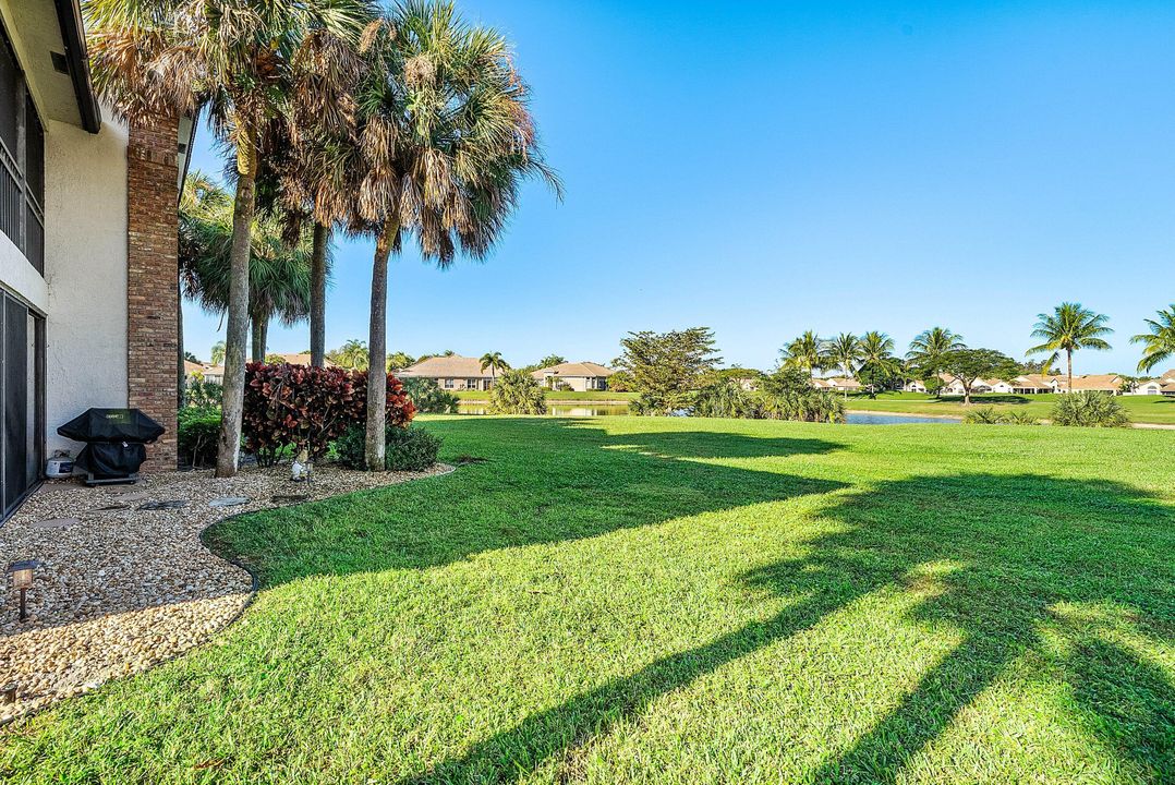 For Sale: $199,000 (2 beds, 2 baths, 1268 Square Feet)