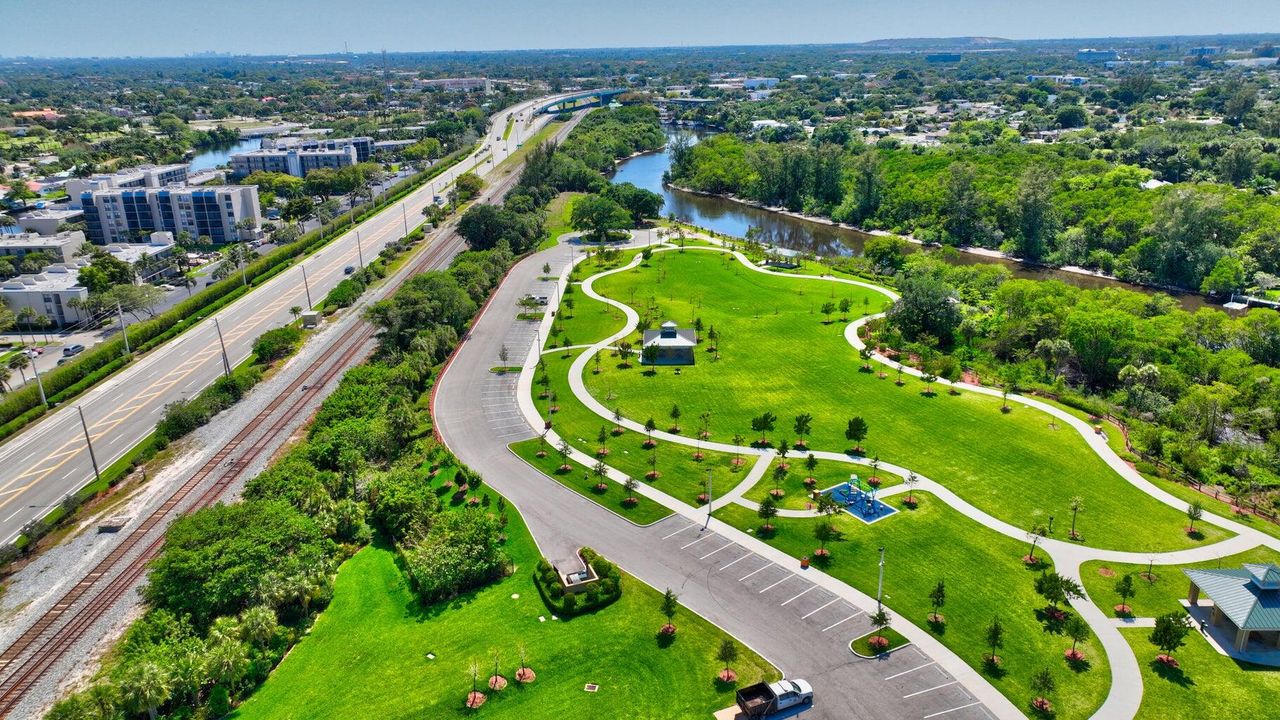 出租: $2,500 (2 贝兹, 2 浴室, 1130 平方英尺)