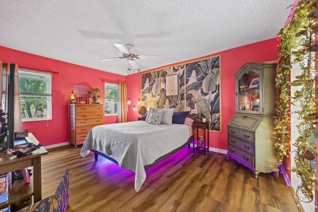 For Sale: $240,000 (2 beds, 2 baths, 1050 Square Feet)