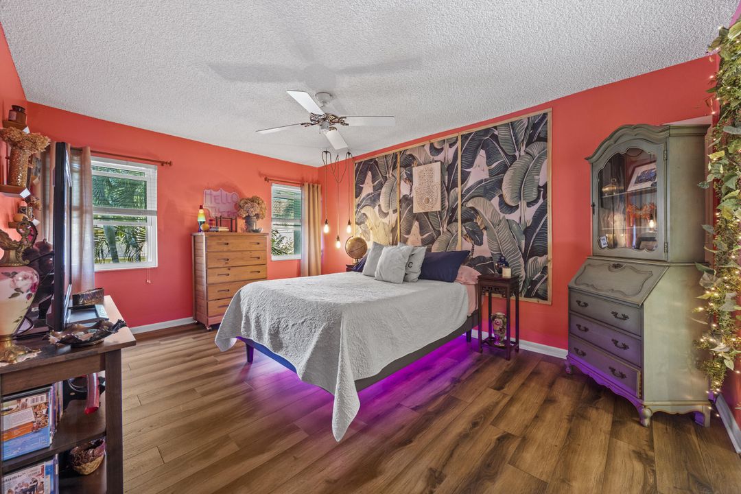 For Sale: $240,000 (2 beds, 2 baths, 1050 Square Feet)