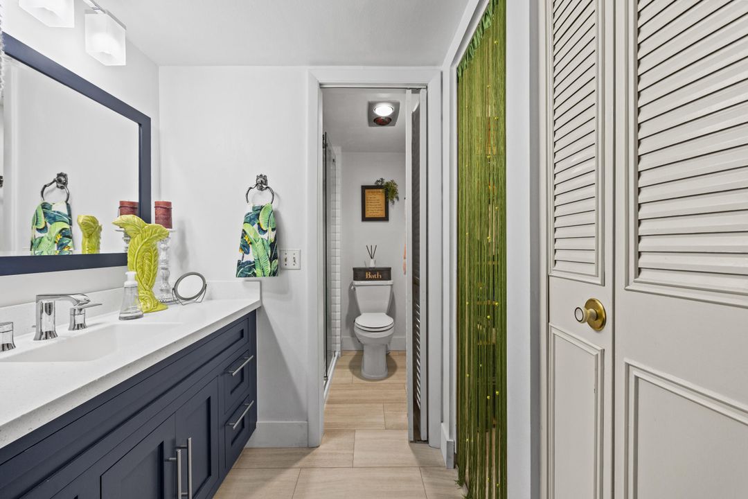 For Sale: $240,000 (2 beds, 2 baths, 1050 Square Feet)