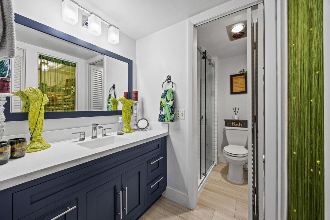 For Sale: $240,000 (2 beds, 2 baths, 1050 Square Feet)