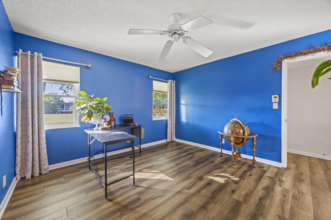 For Sale: $240,000 (2 beds, 2 baths, 1050 Square Feet)