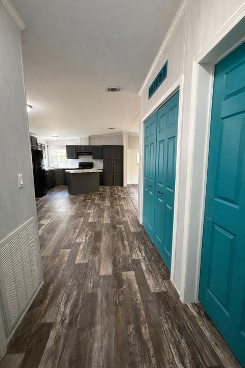 For Sale: $250,000 (2 beds, 2 baths, 1026 Square Feet)