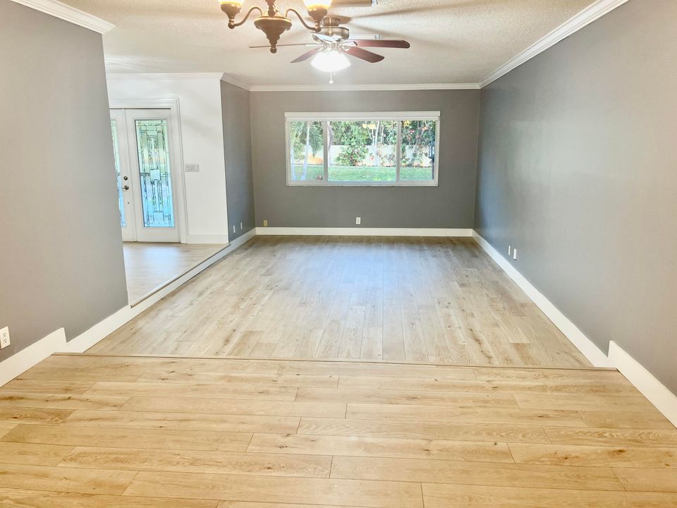 For Rent: $4,800 (4 beds, 2 baths, 1913 Square Feet)