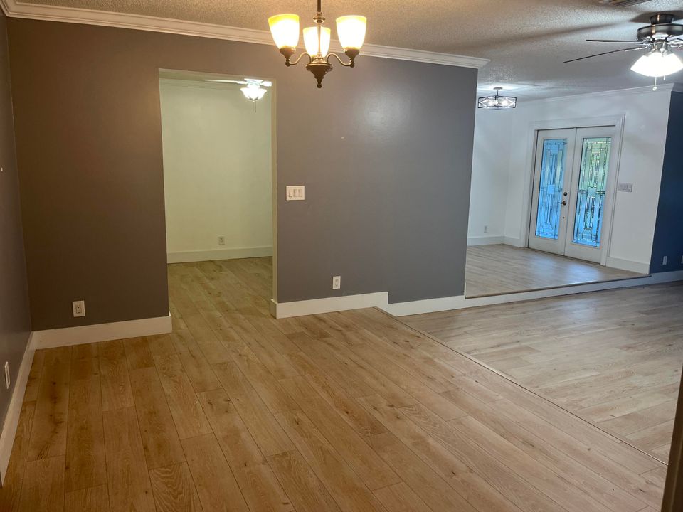 For Rent: $4,800 (4 beds, 2 baths, 1913 Square Feet)