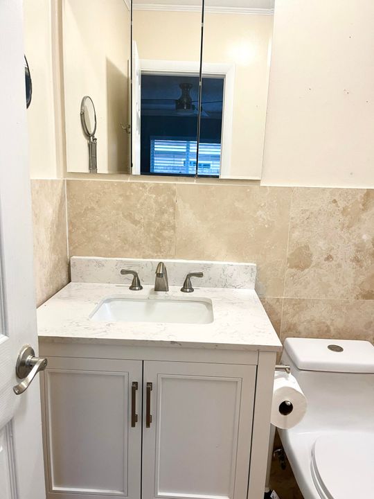 For Rent: $4,800 (4 beds, 2 baths, 1913 Square Feet)