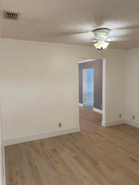 For Rent: $4,800 (4 beds, 2 baths, 1913 Square Feet)