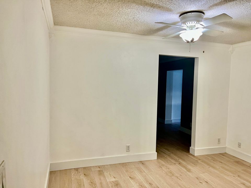 For Rent: $4,800 (4 beds, 2 baths, 1913 Square Feet)