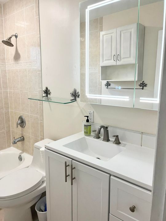 For Rent: $4,800 (4 beds, 2 baths, 1913 Square Feet)