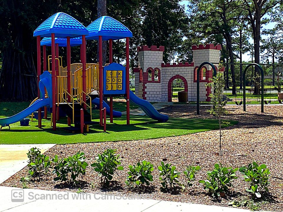 For Rent: $4,800 (4 beds, 2 baths, 1913 Square Feet)