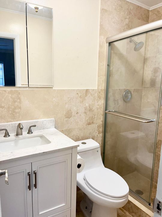 For Rent: $4,800 (4 beds, 2 baths, 1913 Square Feet)