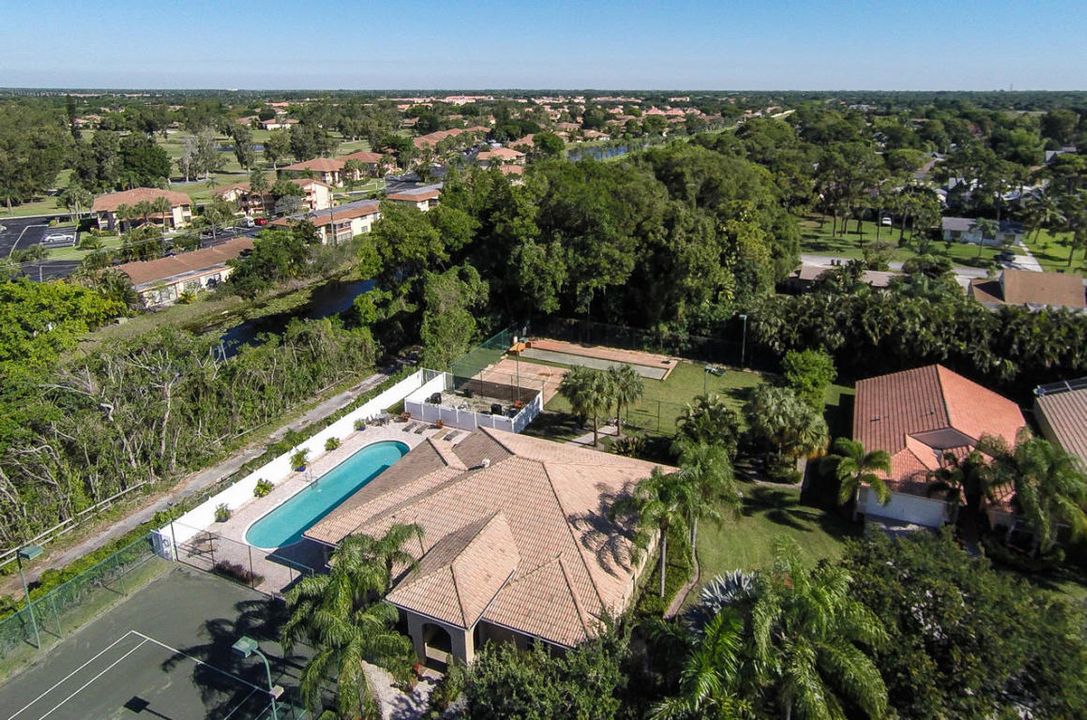 For Rent: $3,300 (2 beds, 2 baths, 1458 Square Feet)