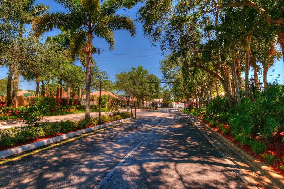 For Rent: $3,300 (2 beds, 2 baths, 1458 Square Feet)