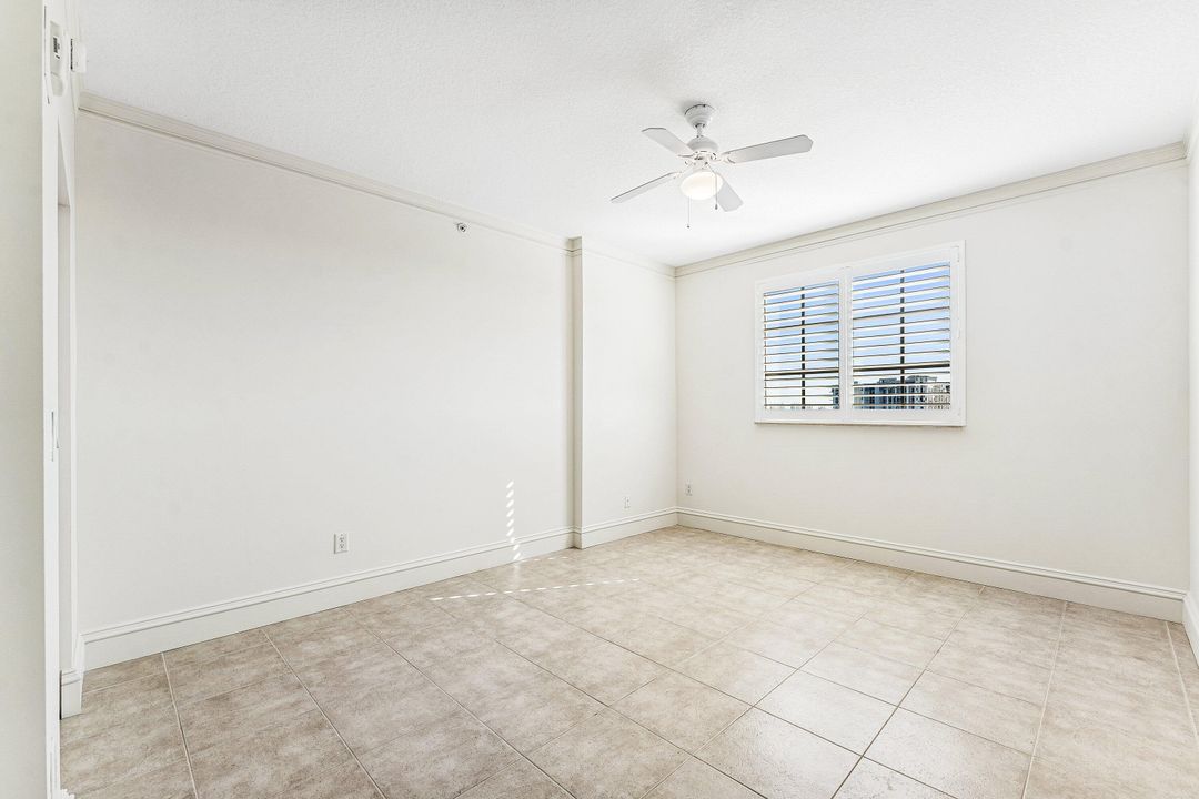 出租: $3,200 (2 贝兹, 2 浴室, 1082 平方英尺)