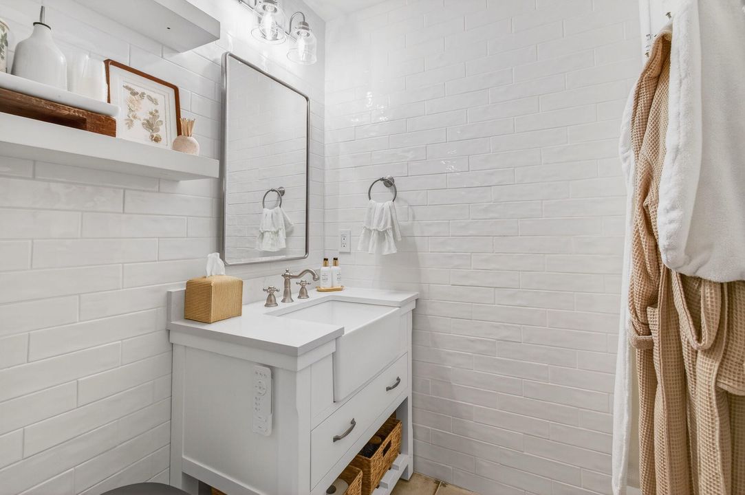 For Sale: $649,999 (3 beds, 2 baths, 1565 Square Feet)