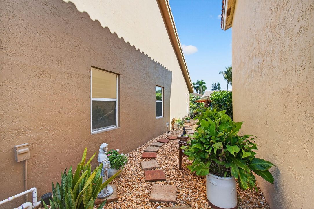 For Sale: $649,999 (3 beds, 2 baths, 1565 Square Feet)