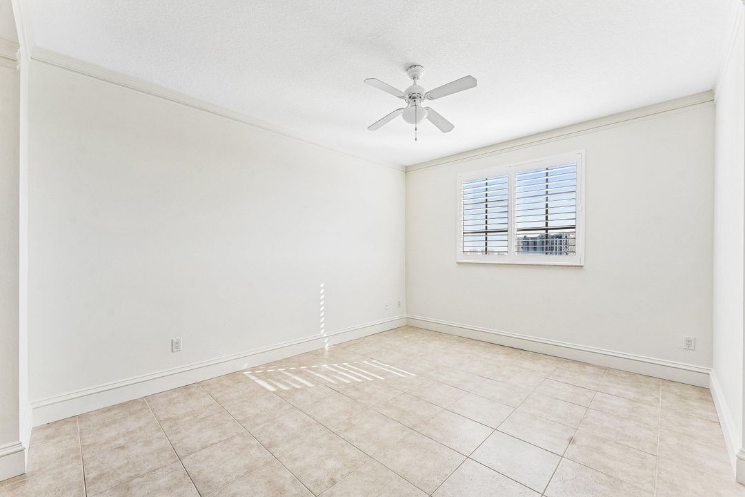 出租: $3,200 (2 贝兹, 2 浴室, 1082 平方英尺)