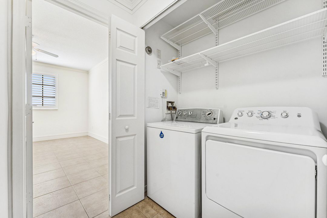 出租: $3,200 (2 贝兹, 2 浴室, 1082 平方英尺)