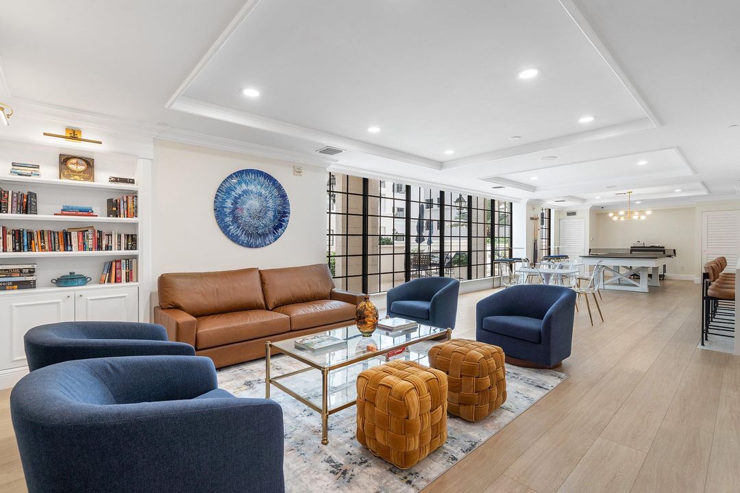 出租: $3,200 (2 贝兹, 2 浴室, 1082 平方英尺)