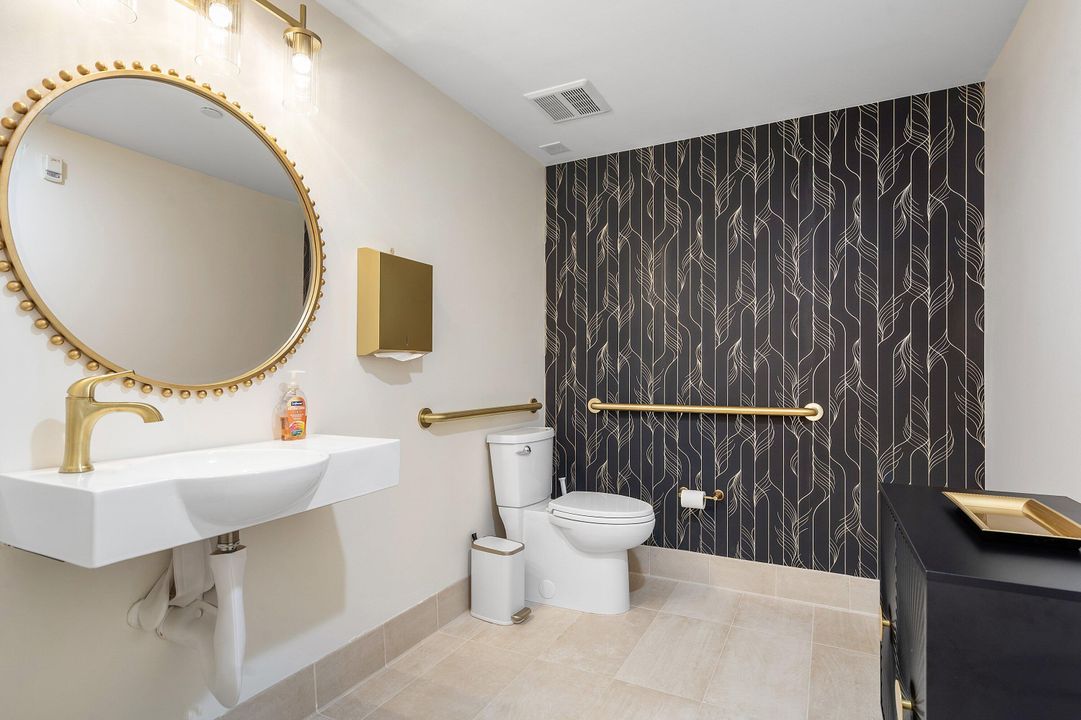 出租: $3,200 (2 贝兹, 2 浴室, 1082 平方英尺)