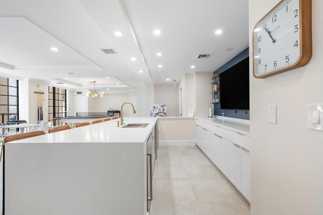 出租: $3,200 (2 贝兹, 2 浴室, 1082 平方英尺)