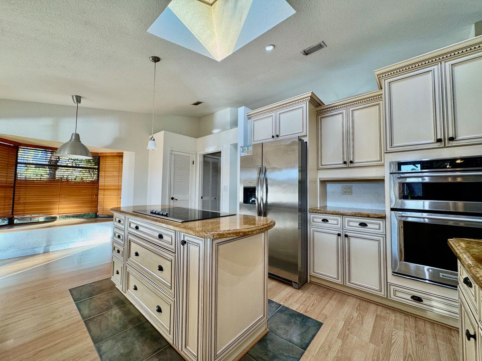 В аренду: $5,500 (4 спален, 2 ванн, 2292 Квадратных фут)